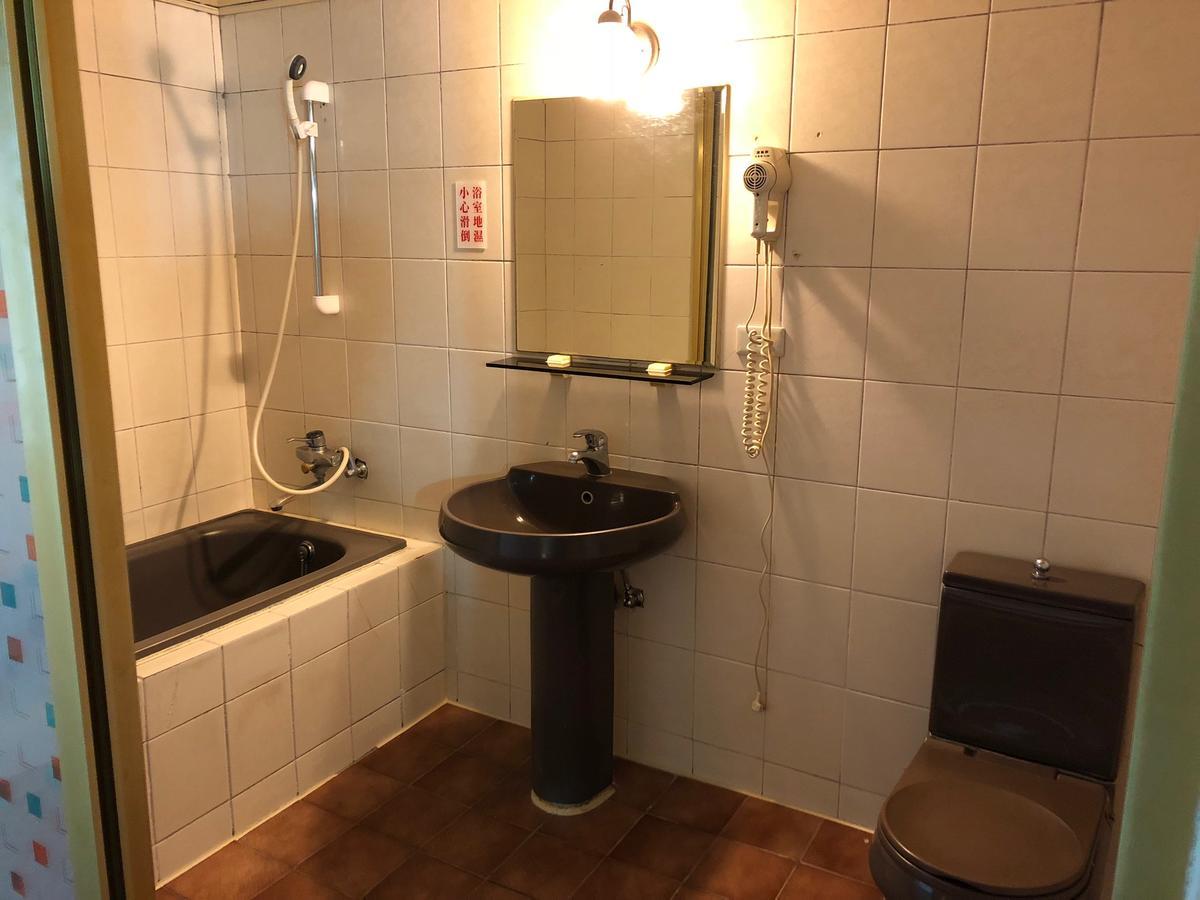 Cyue Chao Hotel Taoyuan Extérieur photo